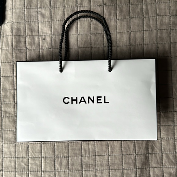 Chanel shopping bag - Picture 3 of 3